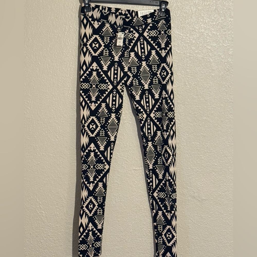Victoria Secret Pink Geometric Patterned Leggings